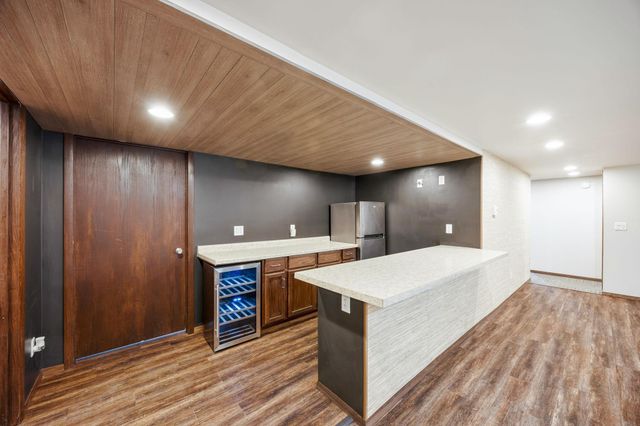 756 Maple Street NE, Hutchinson, MN 55350