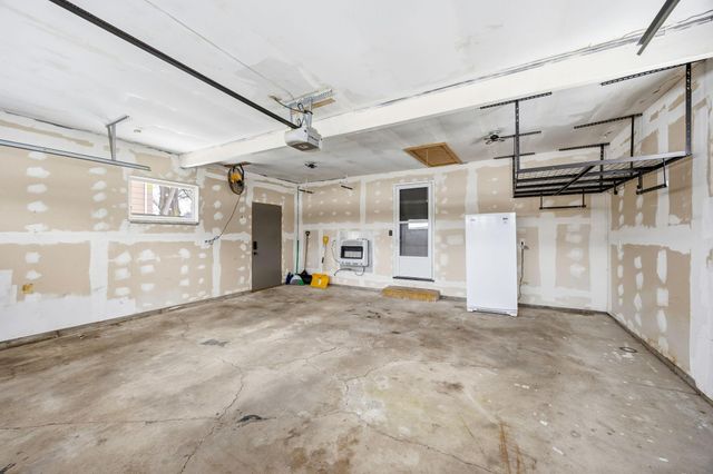 756 Maple Street NE, Hutchinson, MN 55350