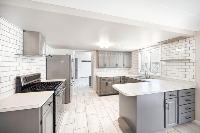 756 Maple Street NE, Hutchinson, MN 55350