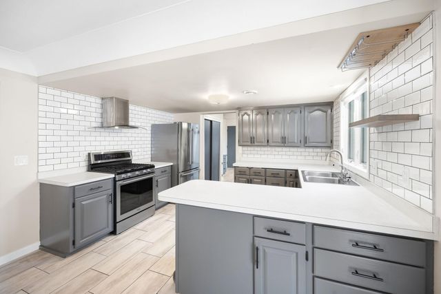 756 Maple Street NE, Hutchinson, MN 55350