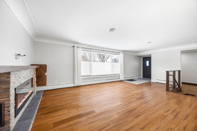 756 Maple Street NE, Hutchinson, MN 55350