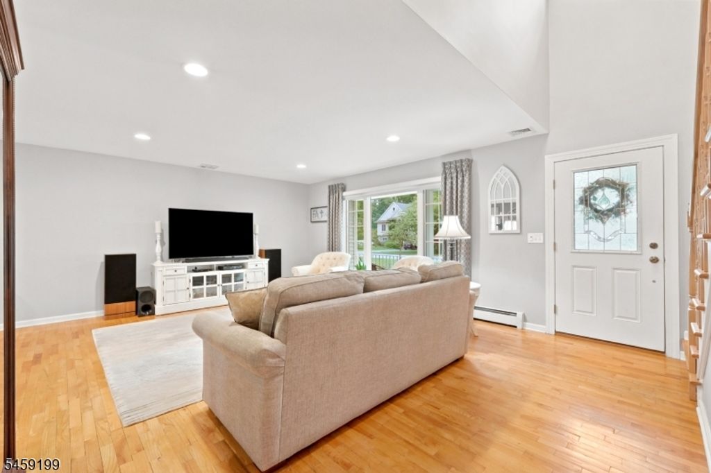 14 Daria Dr, Pequannock Twp., NJ 07440 — photo 5