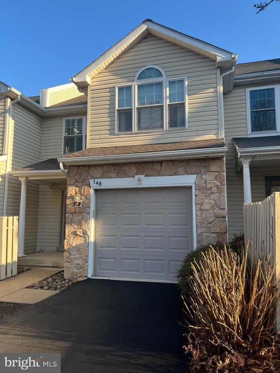 148 GALWAY CIR, Chalfont, PA 18914