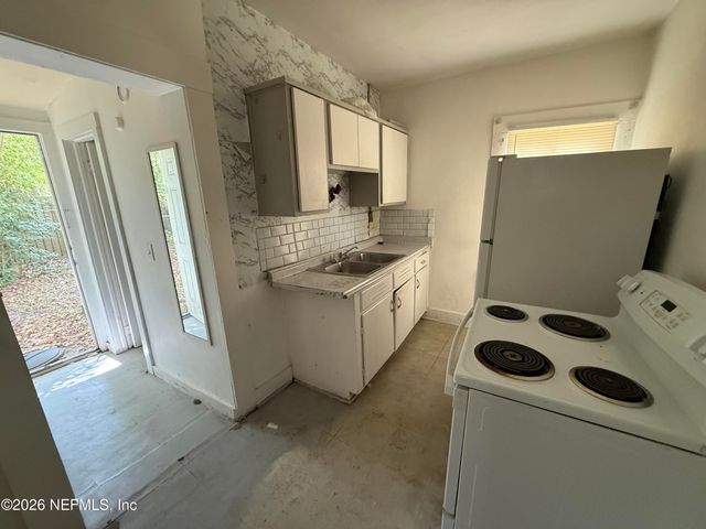 3222 WARRINGTON Street, Jacksonville, FL 32254