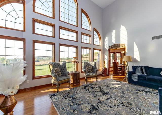 28055 238TH Street, Le Claire, IA 52753