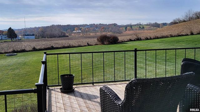 28055 238TH Street, Le Claire, IA 52753