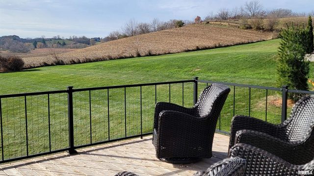 28055 238TH Street, Le Claire, IA 52753