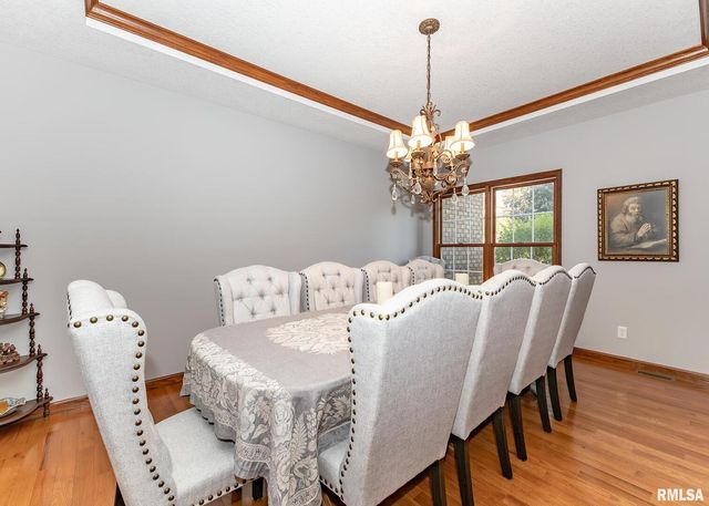 28055 238TH Street, Le Claire, IA 52753