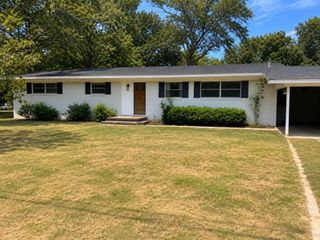 983 Main, Van, TX 75790