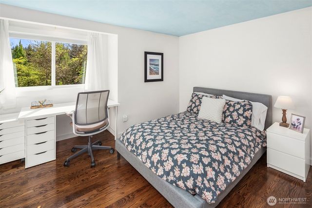 4810 117th Place NE, Kirkland, WA 98033