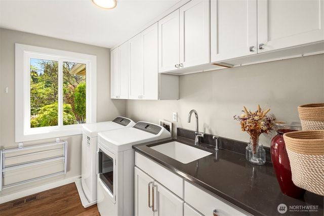 4810 117th Place NE, Kirkland, WA 98033