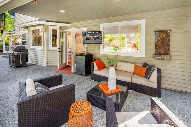 4810 117th Place NE, Kirkland, WA 98033