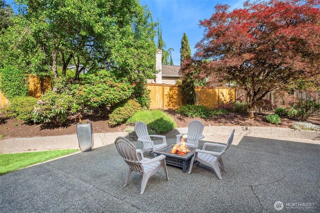 4810 117th Place NE, Kirkland, WA 98033