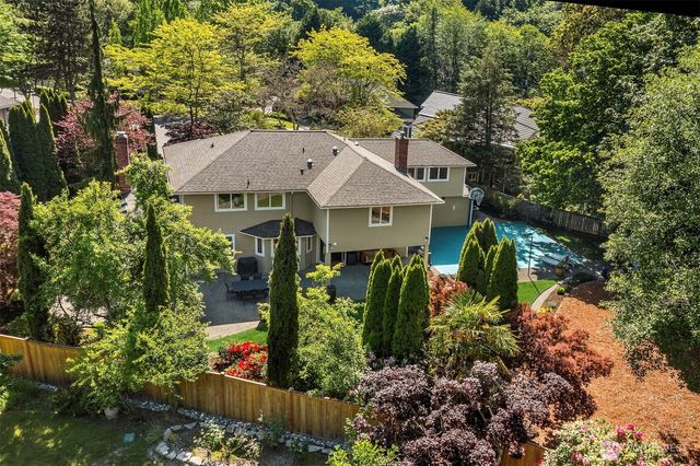 4810 117th Place NE, Kirkland, WA 98033