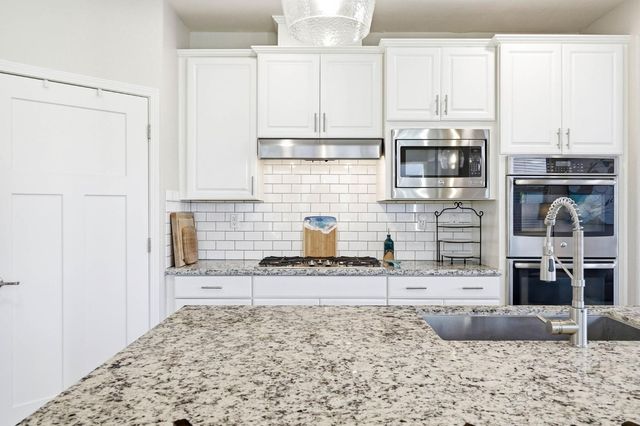 7015 La Cumbre Dr, El Dorado Hills, CA 95762