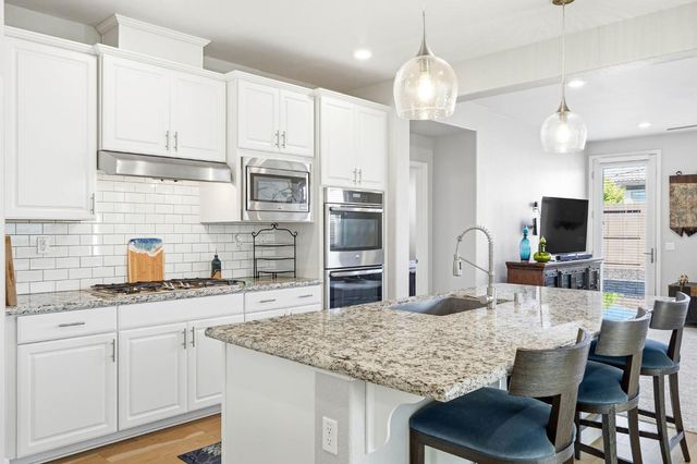 7015 La Cumbre Dr, El Dorado Hills, CA 95762
