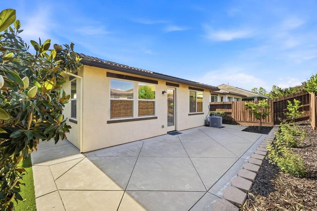 7015 La Cumbre Dr, El Dorado Hills, CA 95762