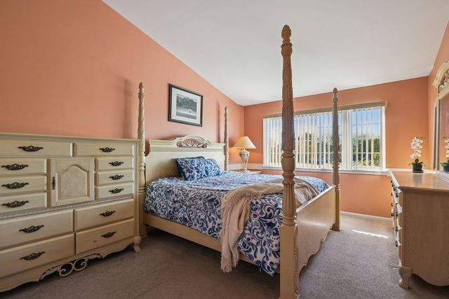 36077 N Bridlewood Avenue, Gurnee, IL 60031