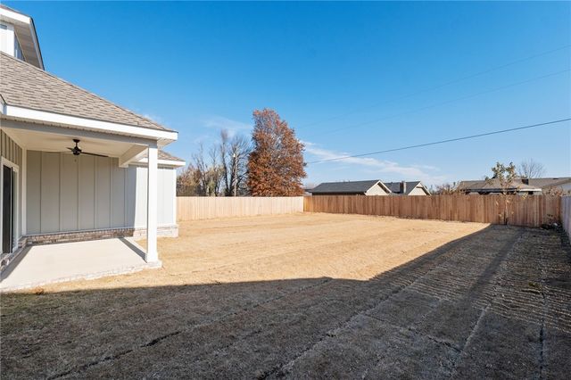 1609 23rd Place, Rogers, AR 72758