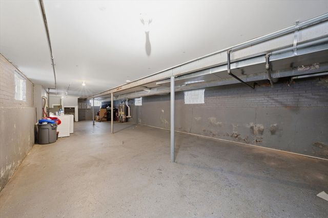 6833 S Maplewood Avenue, Chicago, IL 60629