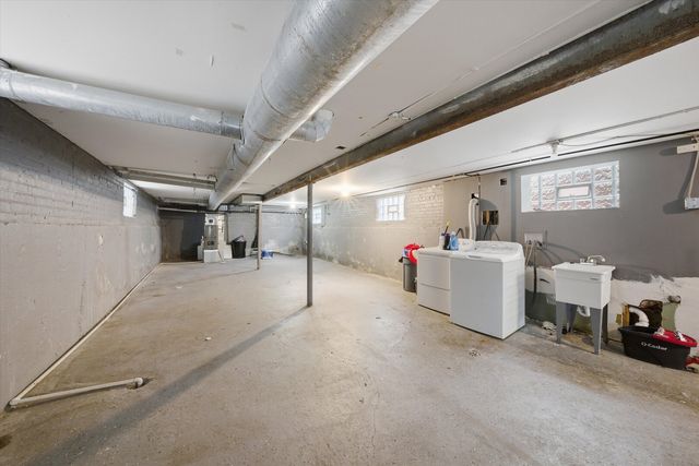 6833 S Maplewood Avenue, Chicago, IL 60629