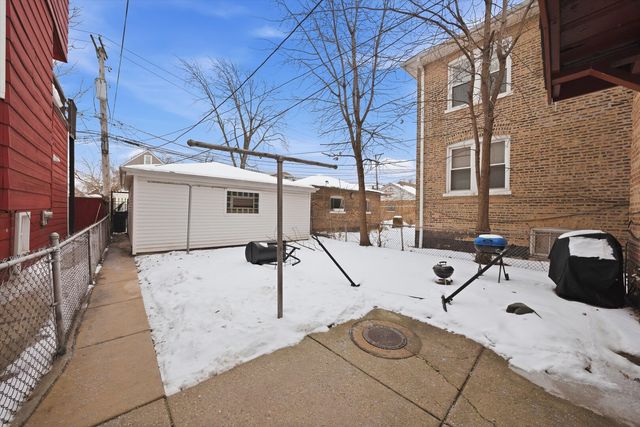 6833 S Maplewood Avenue, Chicago, IL 60629