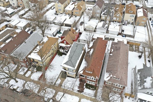 6833 S Maplewood Avenue, Chicago, IL 60629