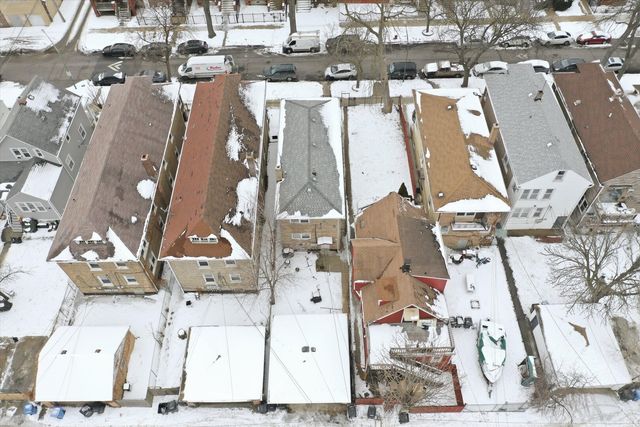 6833 S Maplewood Avenue, Chicago, IL 60629