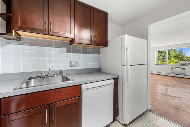 269 Harvard St 39, Cambridge, MA 02139