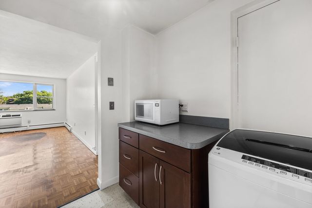 269 Harvard St 39, Cambridge, MA 02139