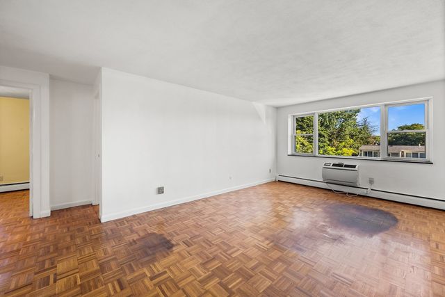 269 Harvard St 39, Cambridge, MA 02139