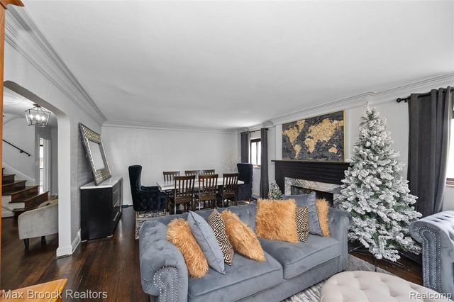 20096 Shrewsbury Road, Detroit, MI 48221
