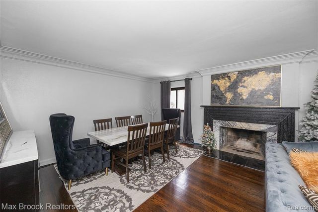 20096 Shrewsbury Road, Detroit, MI 48221