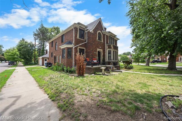 20096 Shrewsbury Road, Detroit, MI 48221