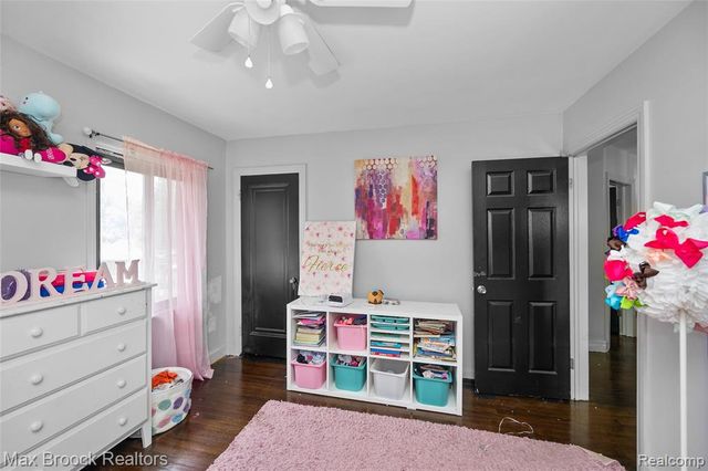 20096 Shrewsbury Road, Detroit, MI 48221