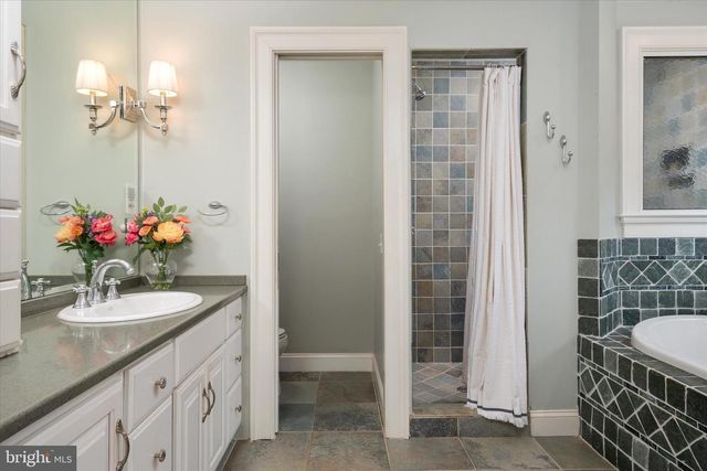 238 KING GEORGE ST, Annapolis, MD 21401