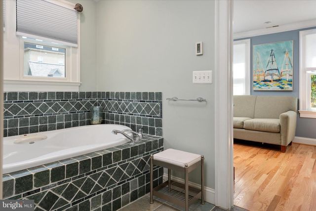238 KING GEORGE ST, Annapolis, MD 21401