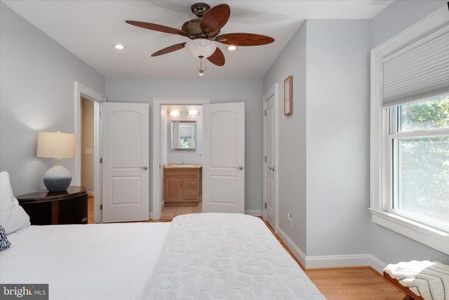 238 KING GEORGE ST, Annapolis, MD 21401