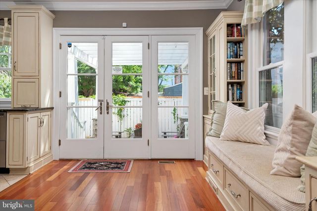 238 KING GEORGE ST, Annapolis, MD 21401