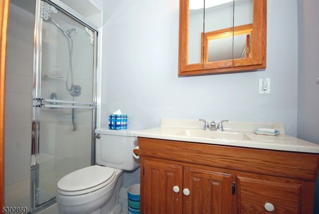 780 Township Line Rd, Hillsborough Twp., NJ 08844