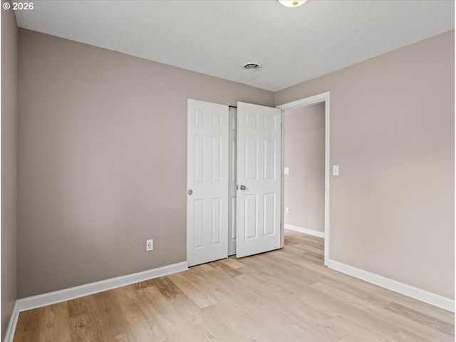 802 Sw 15TH St, Troutdale, OR 97060