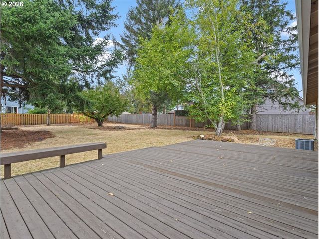 802 Sw 15TH St, Troutdale, OR 97060