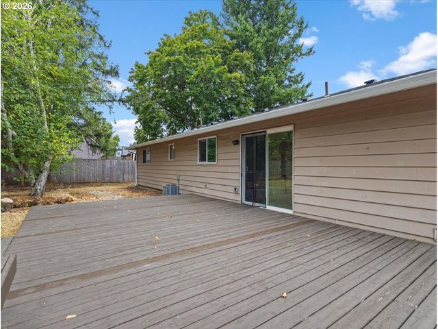 802 Sw 15TH St, Troutdale, OR 97060