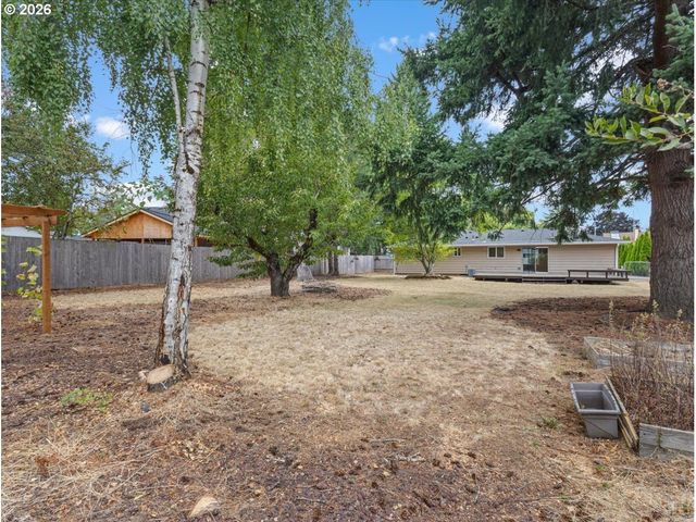 802 Sw 15TH St, Troutdale, OR 97060