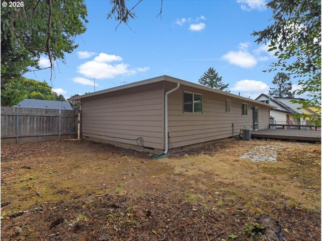 802 Sw 15TH St, Troutdale, OR 97060