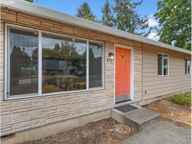 802 Sw 15TH St, Troutdale, OR 97060