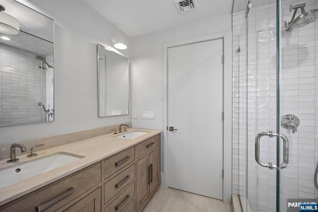 75 Midland Avenue 5, Montclair, NJ 07042