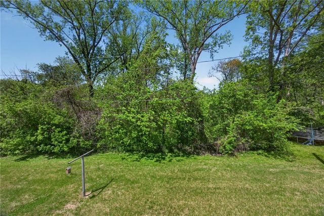 7608 Greeley Avenue, Kansas City, KS 66109