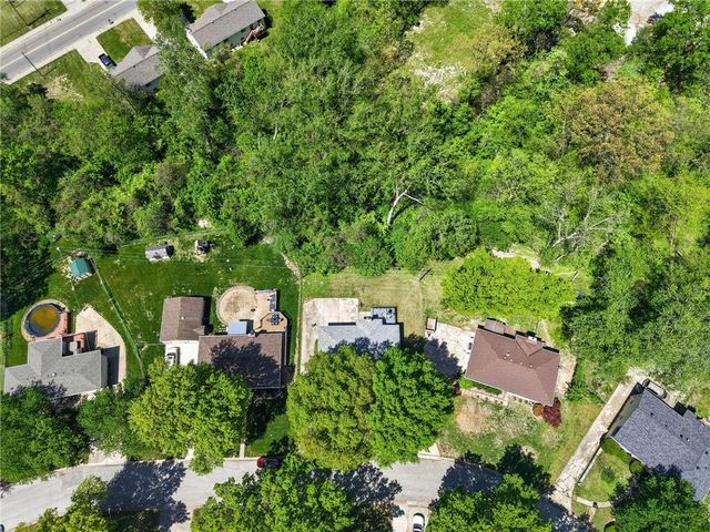 7608 Greeley Avenue, Kansas City, KS 66109