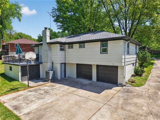 7608 Greeley Avenue, Kansas City, KS 66109